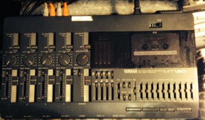 4-track recording deck